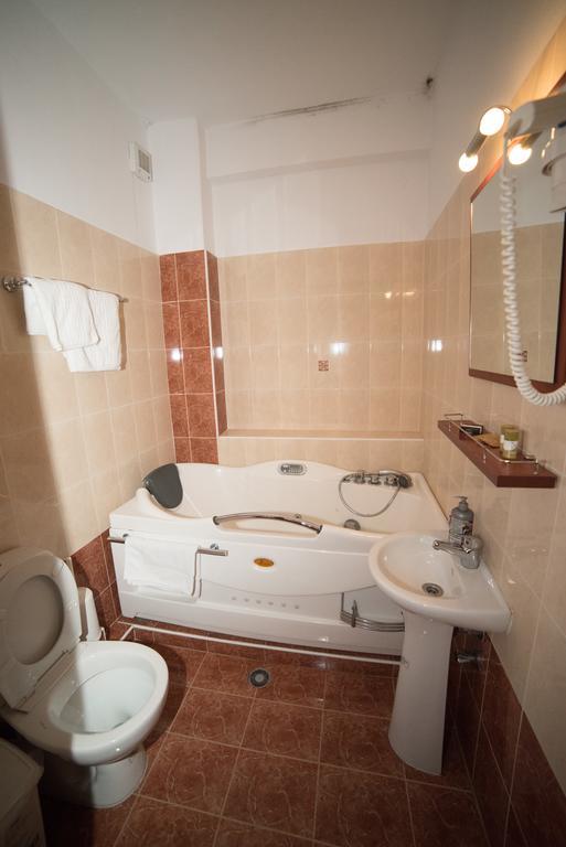 Hotel Galaxias Loutraki  Exterior photo